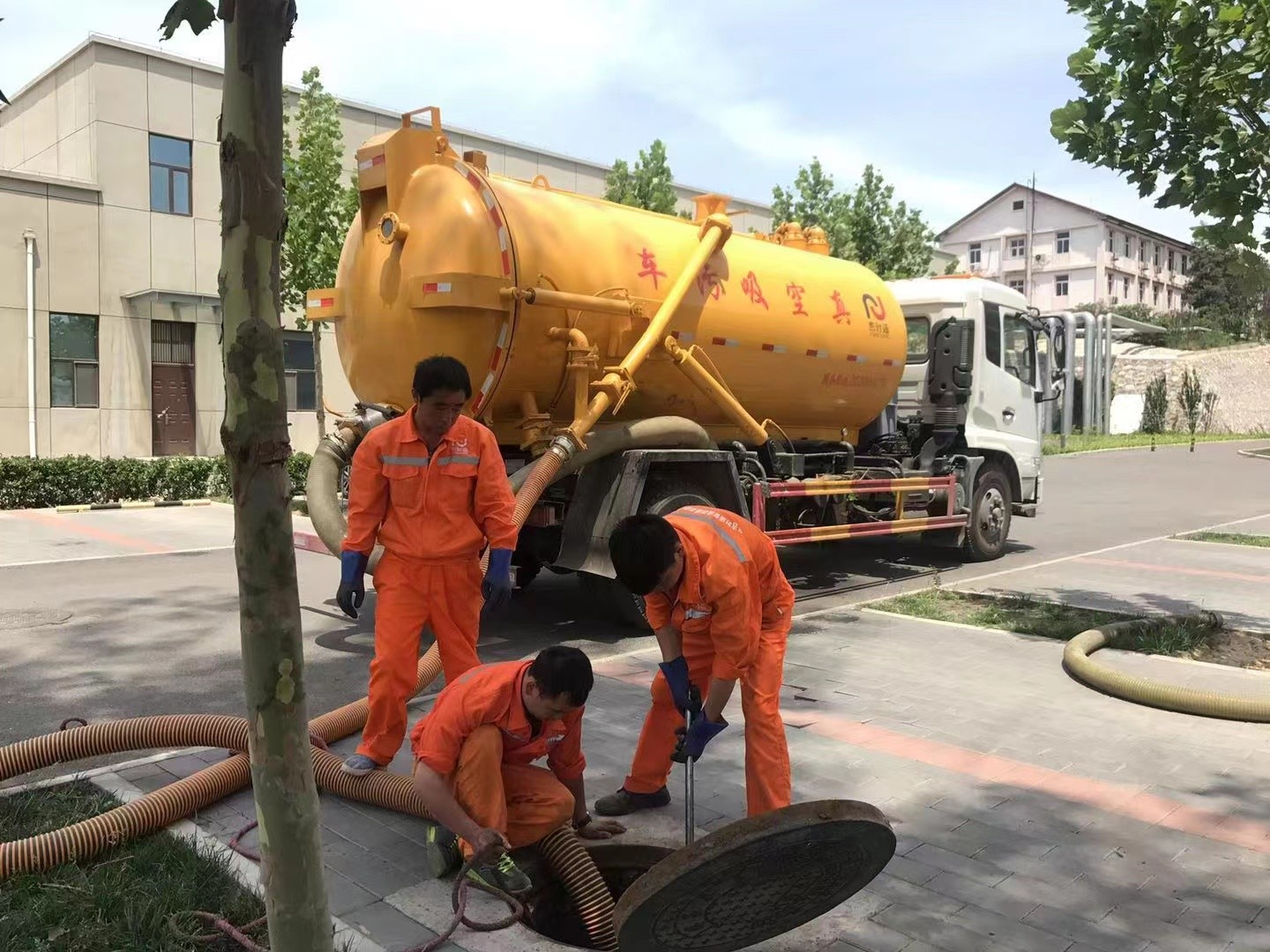 汉寿化粪池清理与5-8吨吸粪车施工效率分析